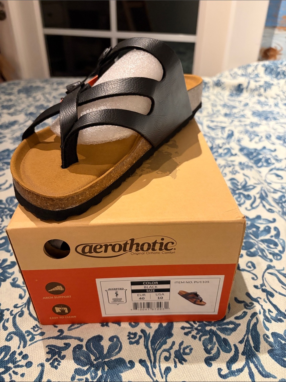 Aerothotic Women's Black Thong Slide Sandal size 10